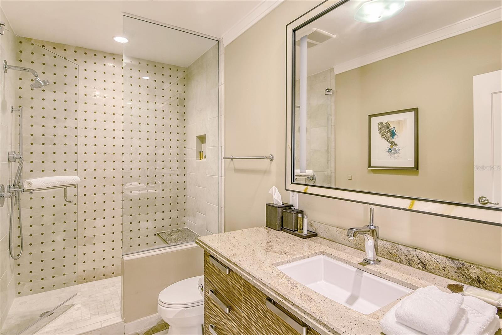 915 SEASIDE DR #607, Weeks 14-15, SARASOTA, FL, 34242