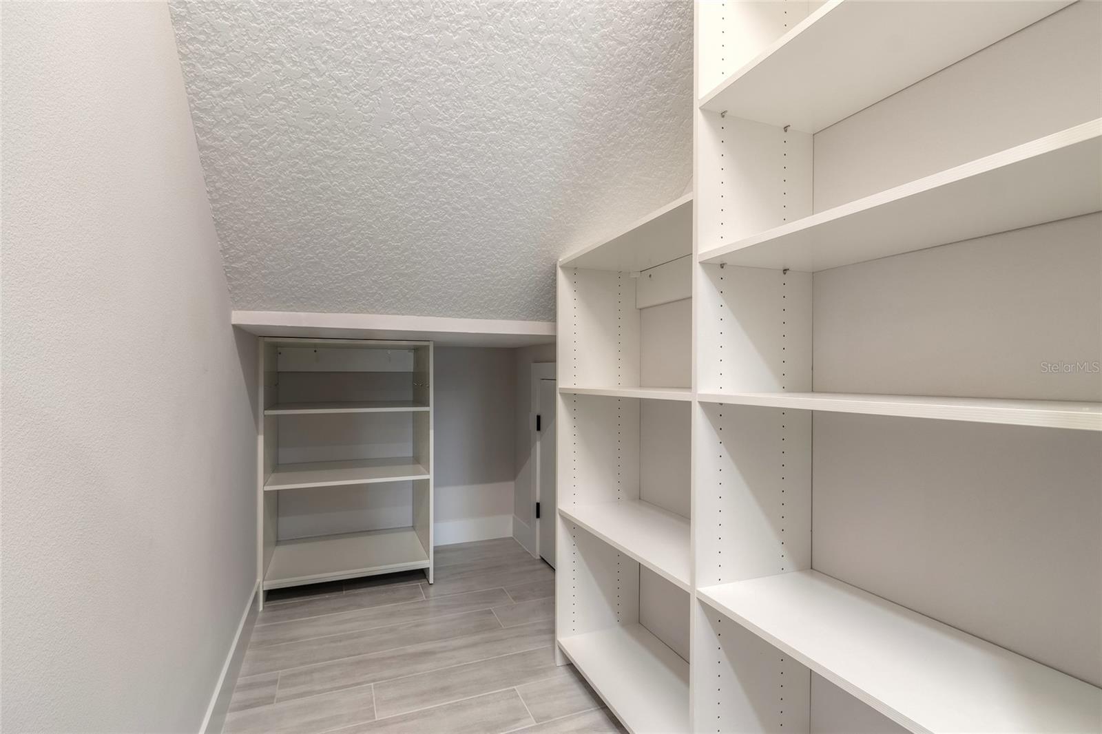 702 SKYLANE CIR, EDGEWATER, FL, 32132