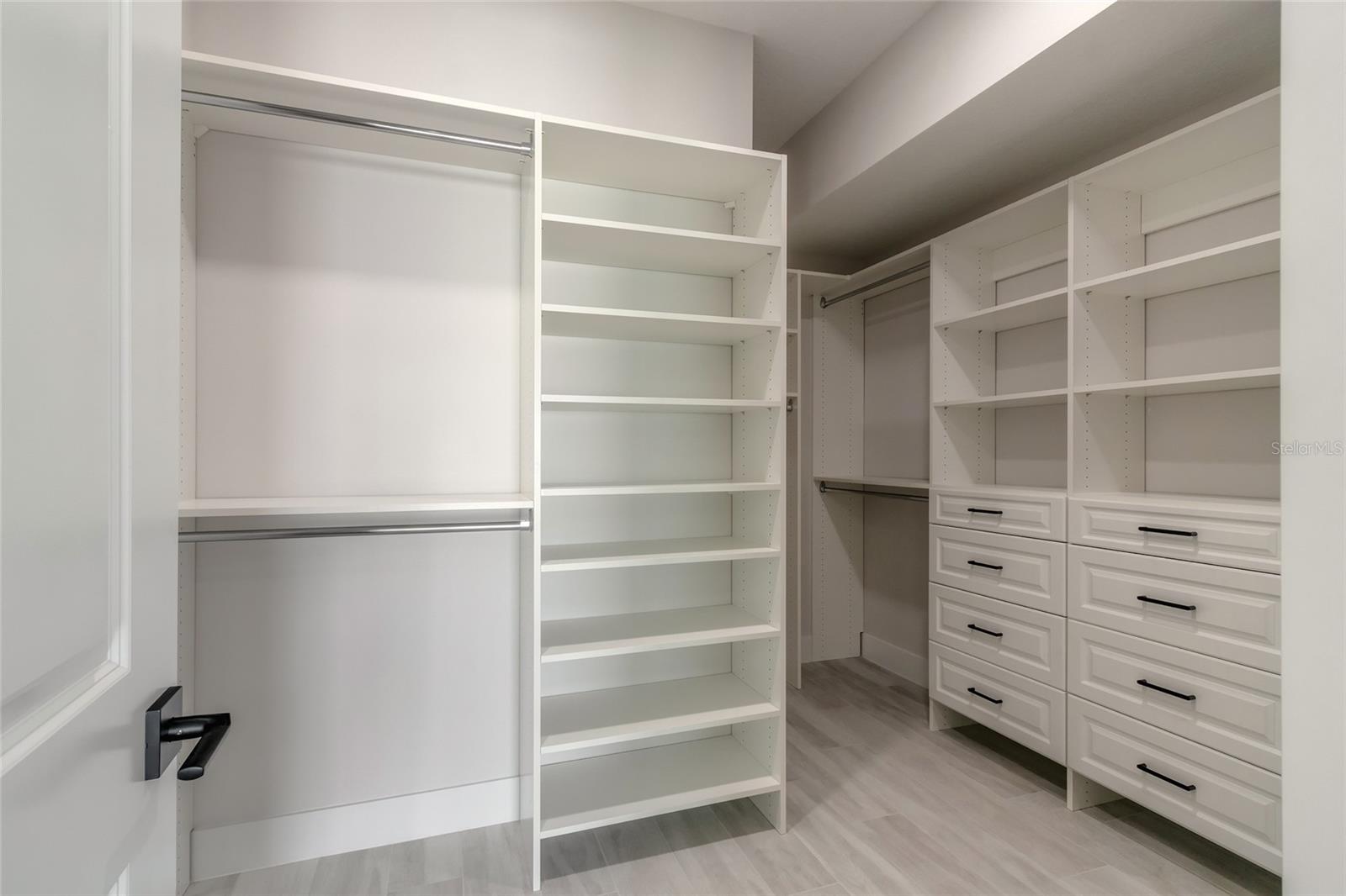 702 SKYLANE CIR, EDGEWATER, FL, 32132