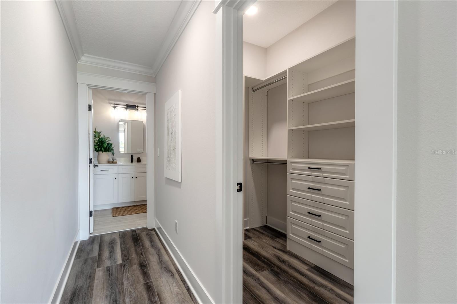 702 SKYLANE CIR, EDGEWATER, FL, 32132