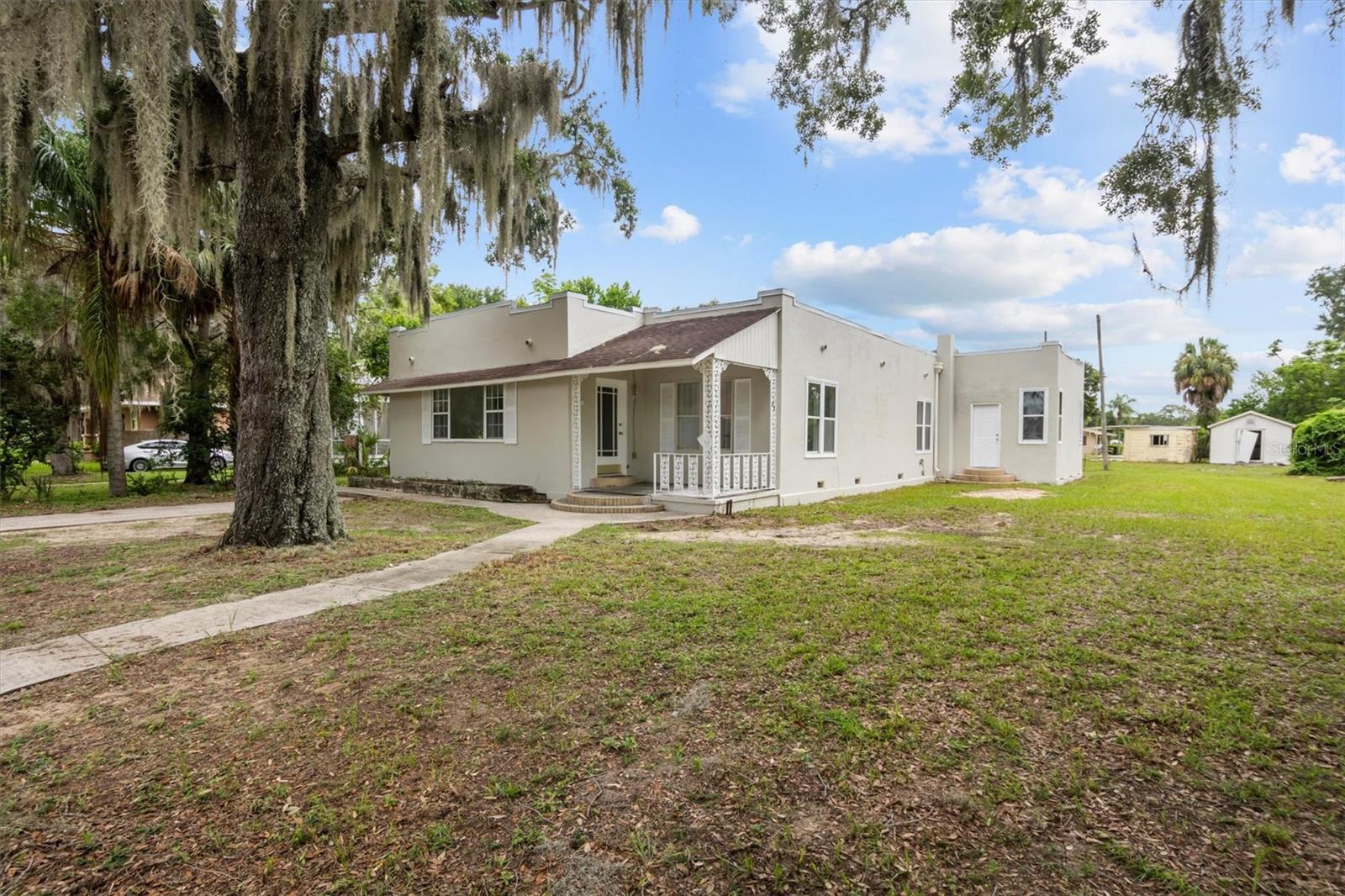 417 E SEMINOLE AVE, LAKE WALES, FL, 33853