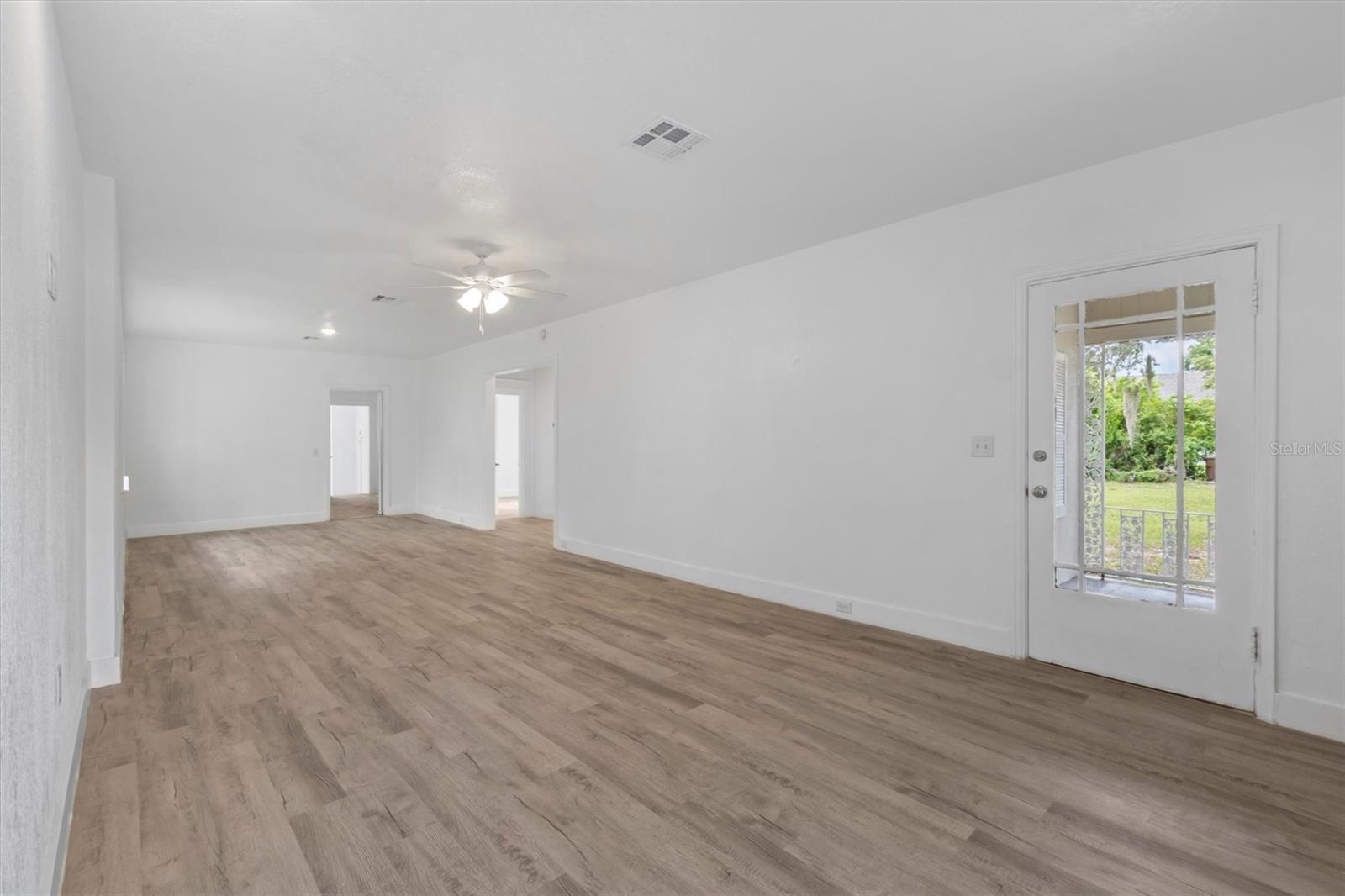 417 E SEMINOLE AVE, LAKE WALES, FL, 33853