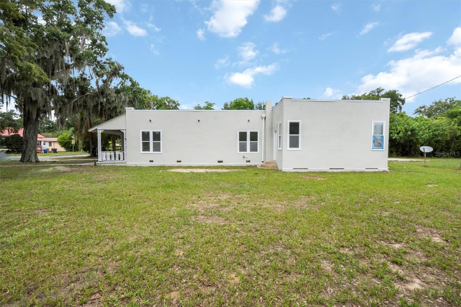 417 E SEMINOLE AVE, LAKE WALES, FL, 33853