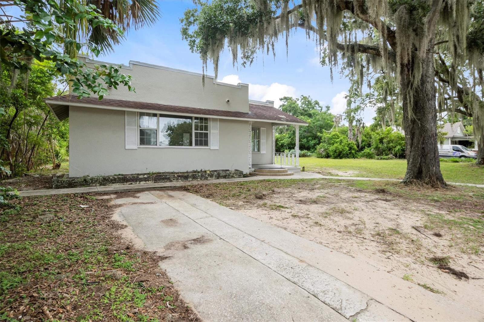 417 E SEMINOLE AVE, LAKE WALES, FL, 33853