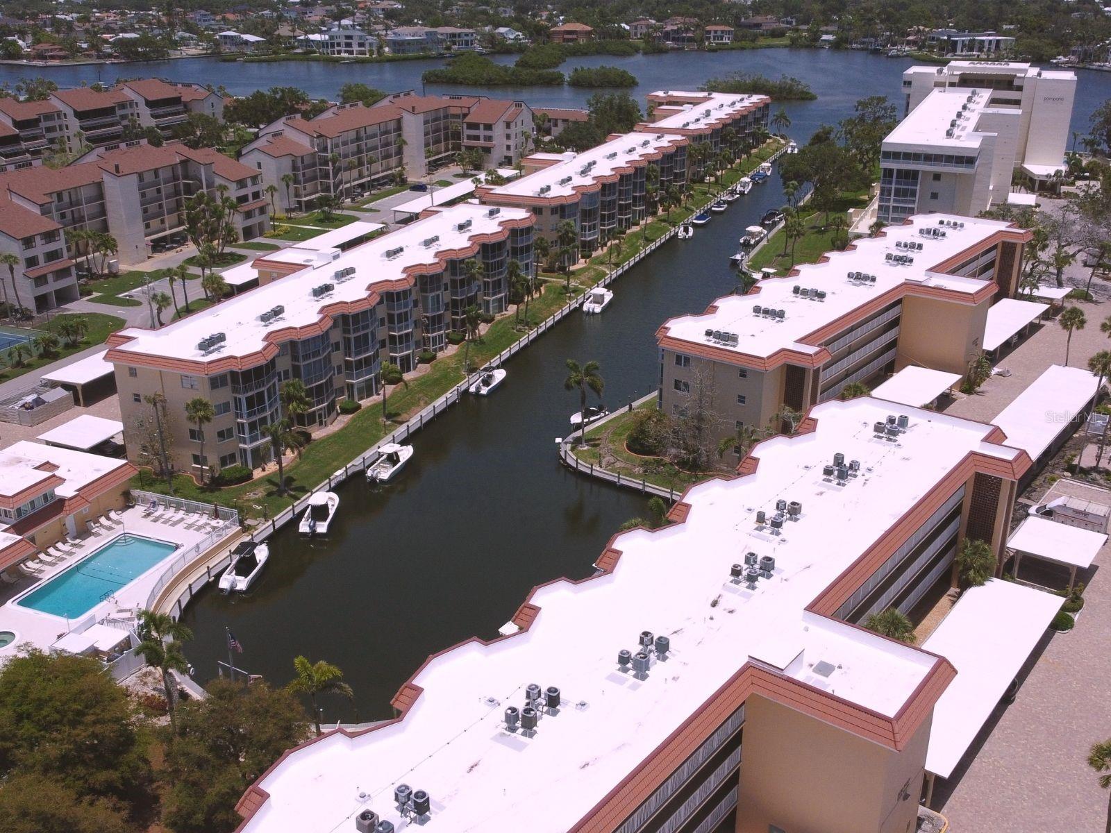 1300 N PORTOFINO DR #208, SARASOTA, FL, 34242