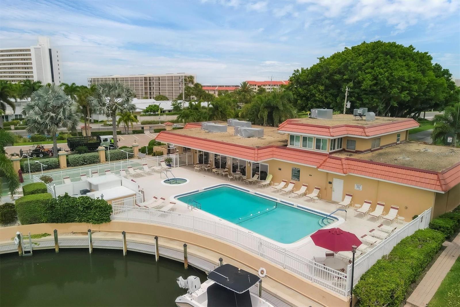 1300 N PORTOFINO DR #208, SARASOTA, FL, 34242