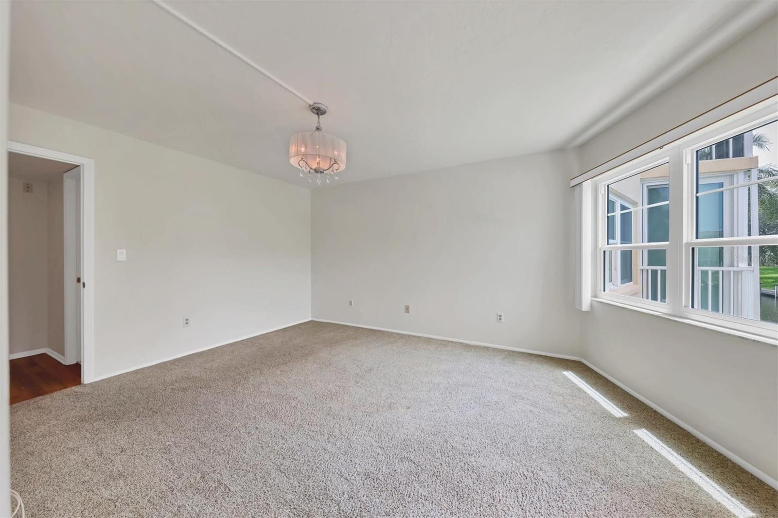 1300 N PORTOFINO DR #208, SARASOTA, FL, 34242