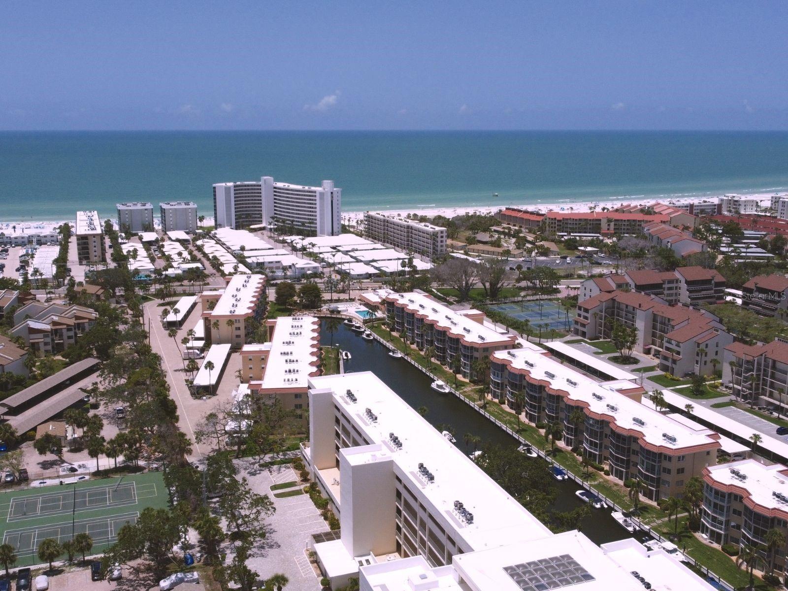 1300 N PORTOFINO DR #208, SARASOTA, FL, 34242