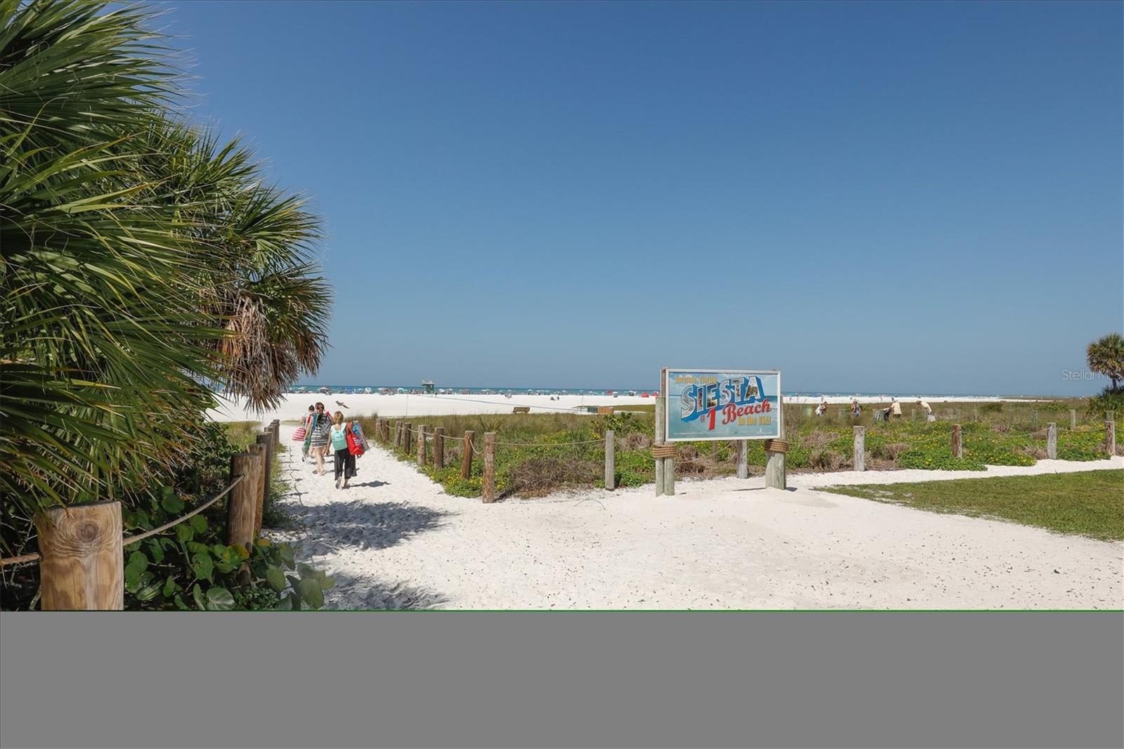 1300 N PORTOFINO DR #208, SARASOTA, FL, 34242