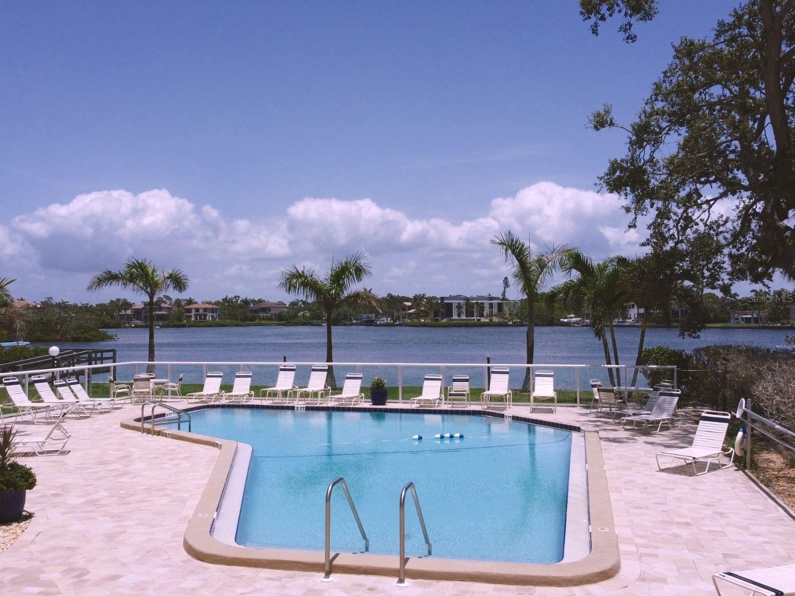 1300 N PORTOFINO DR #208, SARASOTA, FL, 34242