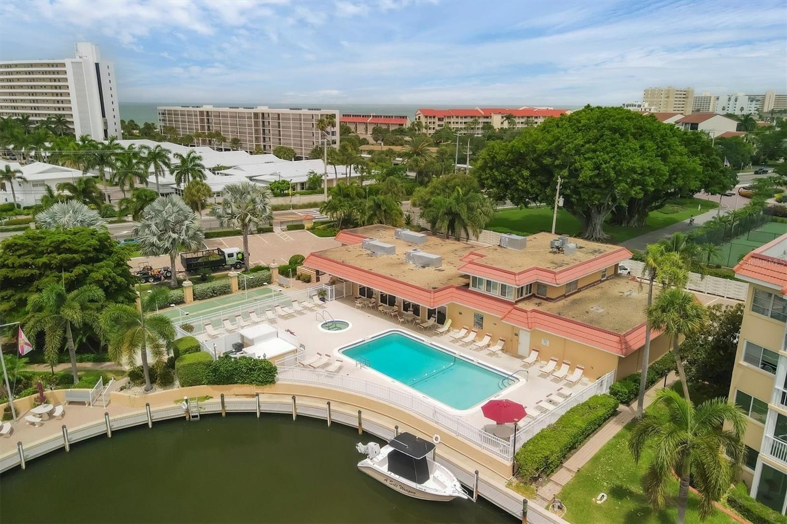 1300 N PORTOFINO DR #208, SARASOTA, FL, 34242