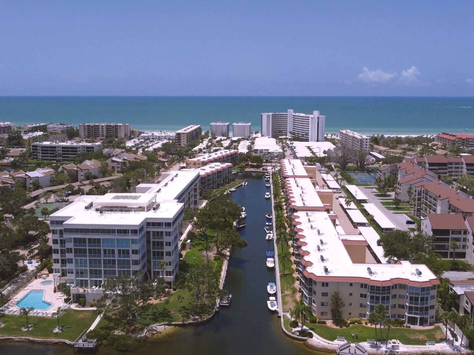 1300 N PORTOFINO DR #208, SARASOTA, FL, 34242
