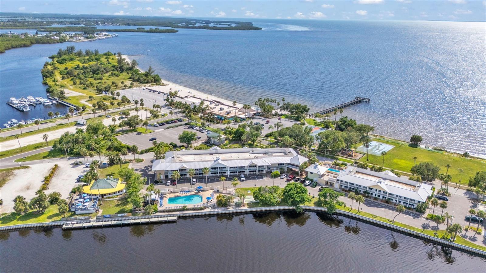 549 BAHIA BEACH BLVD, RUSKIN, FL, 33570