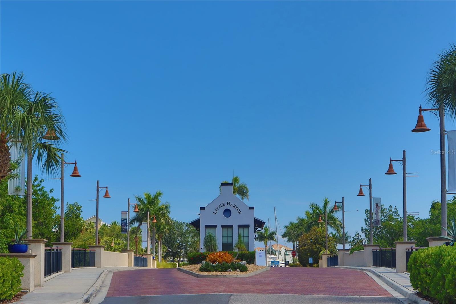 549 BAHIA BEACH BLVD, RUSKIN, FL, 33570