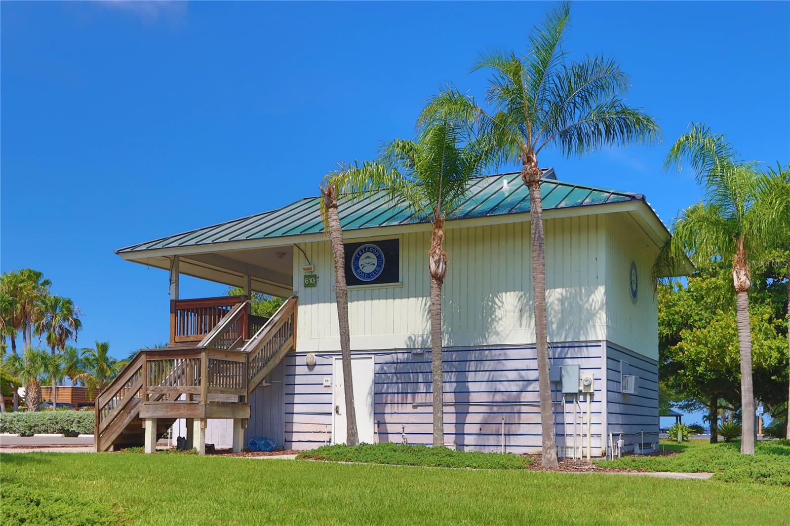 549 BAHIA BEACH BLVD, RUSKIN, FL, 33570