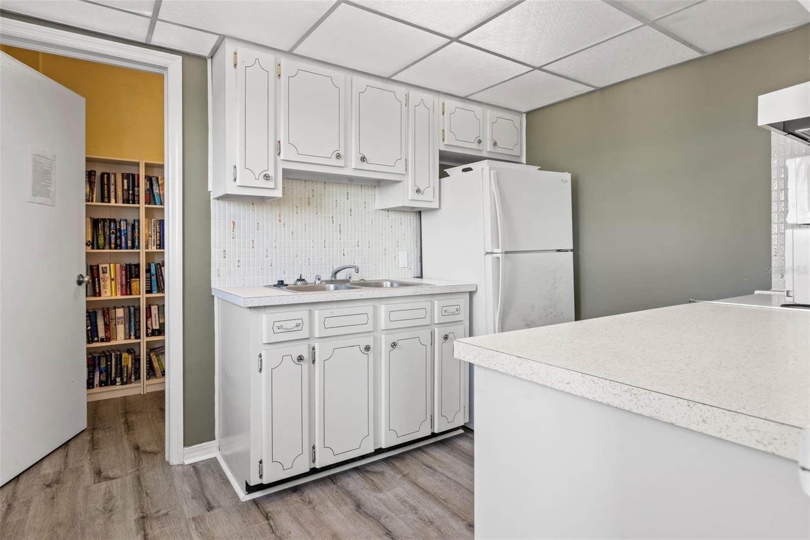 1200 N SHORE DR NE #301, ST PETERSBURG, FL, 33701