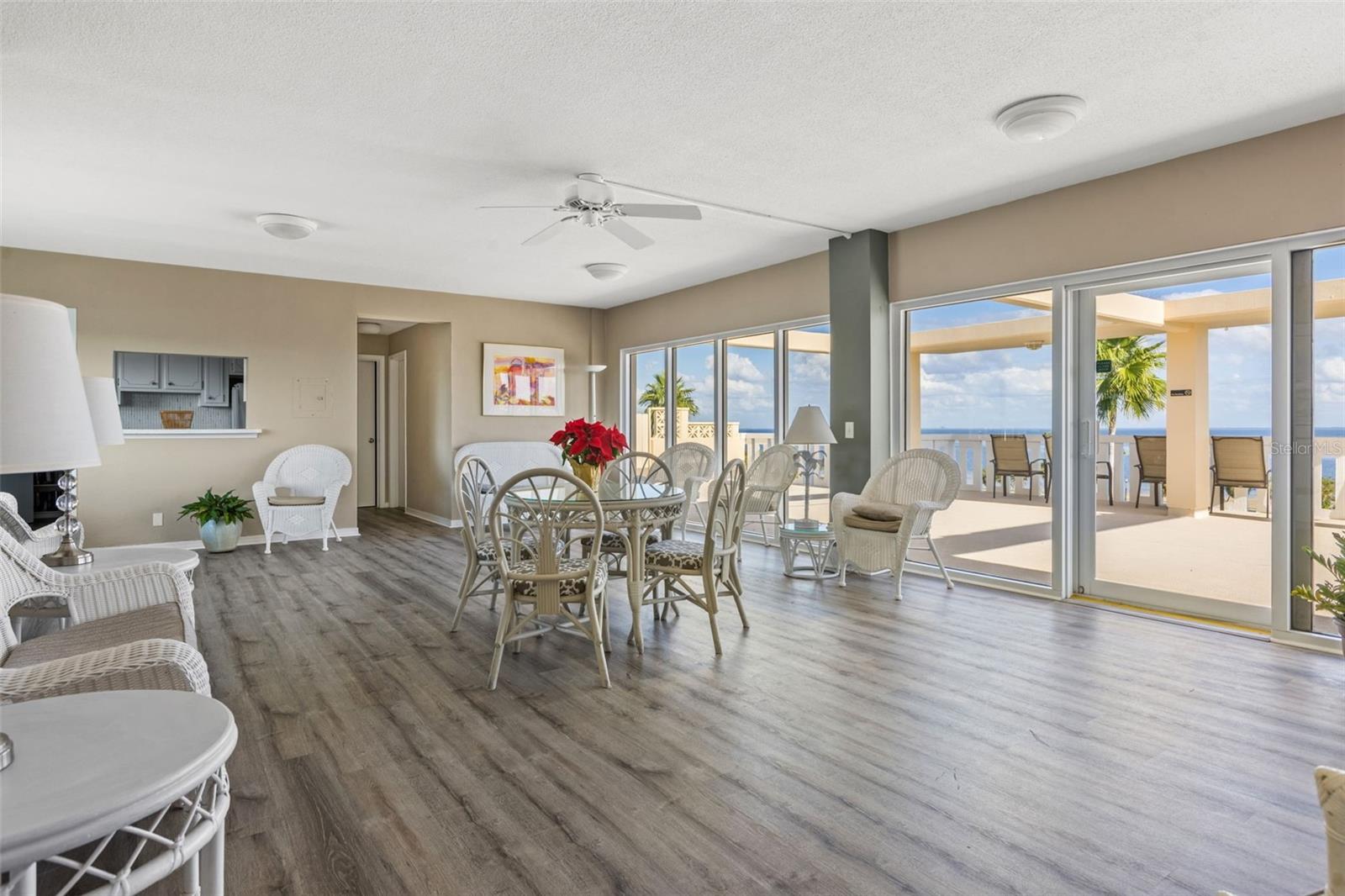 1200 N SHORE DR NE #301, ST PETERSBURG, FL, 33701