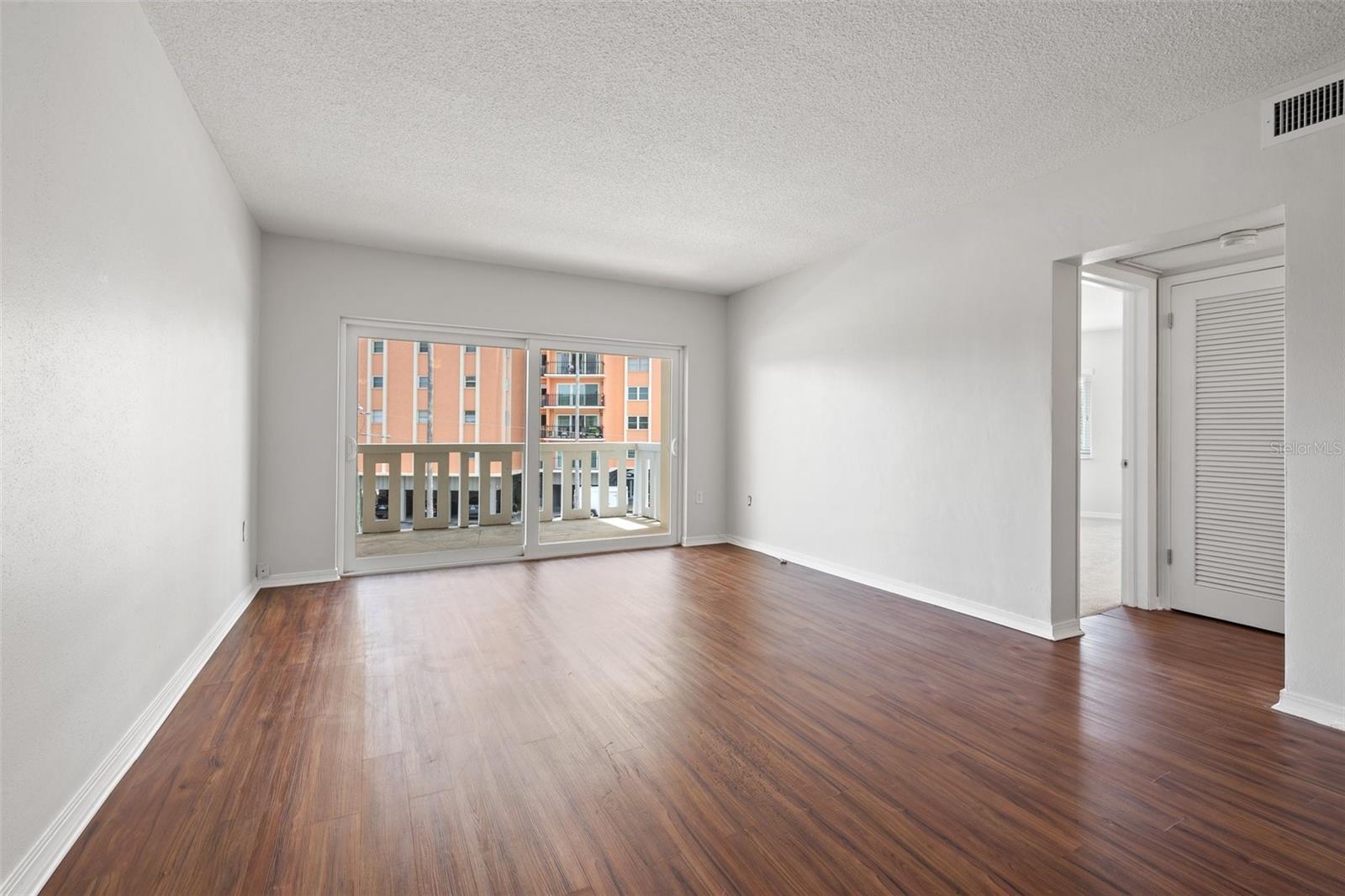 1200 N SHORE DR NE #301, ST PETERSBURG, FL, 33701