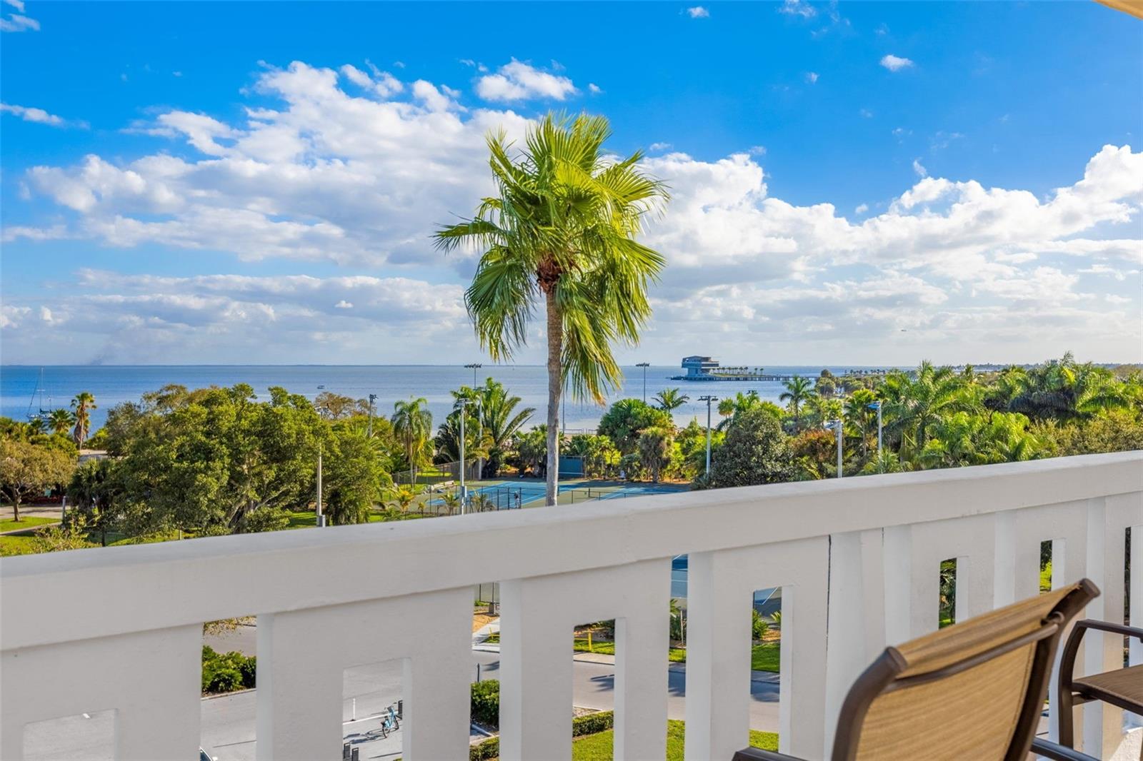 1200 N SHORE DR NE #301, ST PETERSBURG, FL, 33701