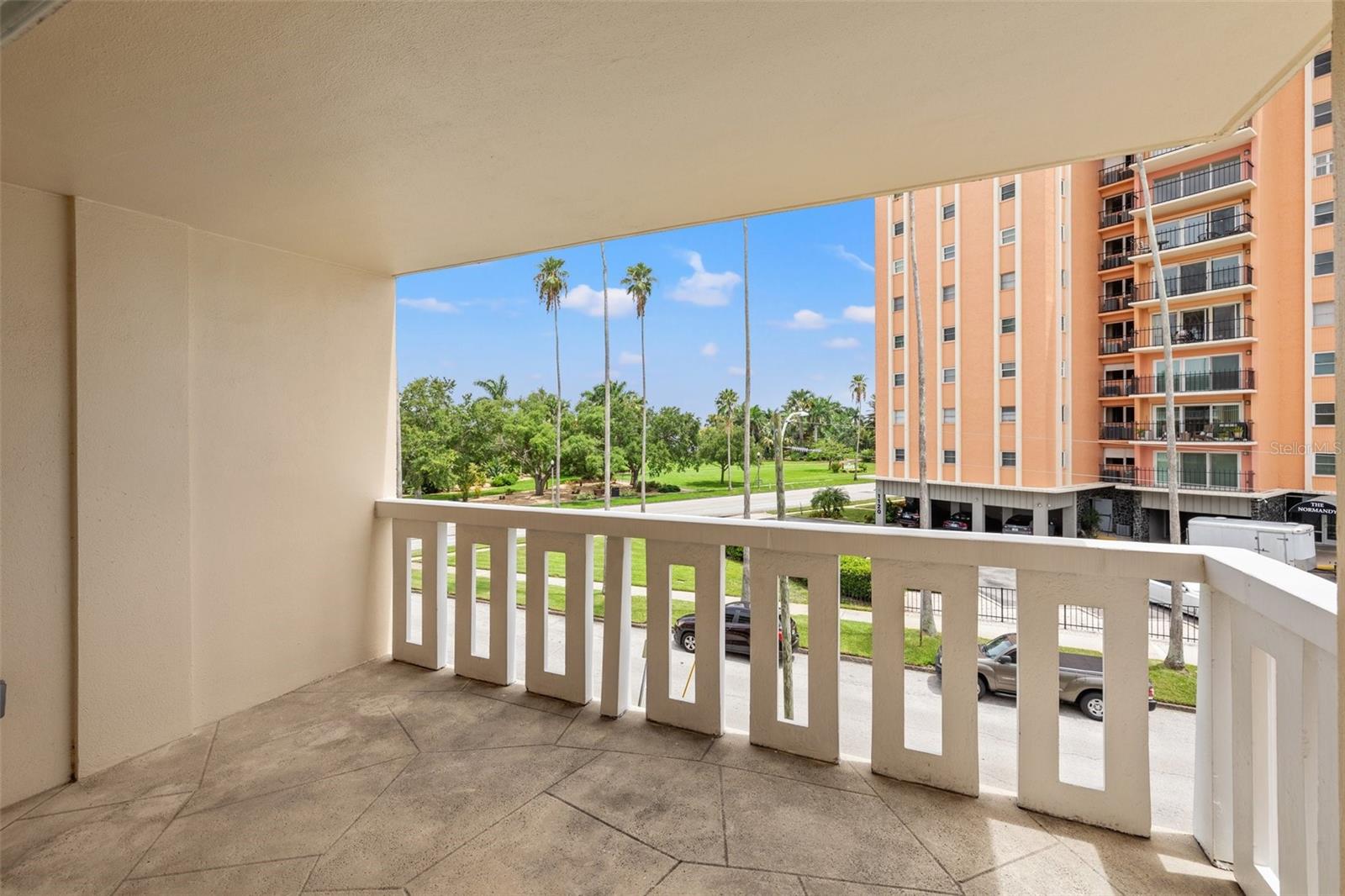 1200 N SHORE DR NE #301, ST PETERSBURG, FL, 33701