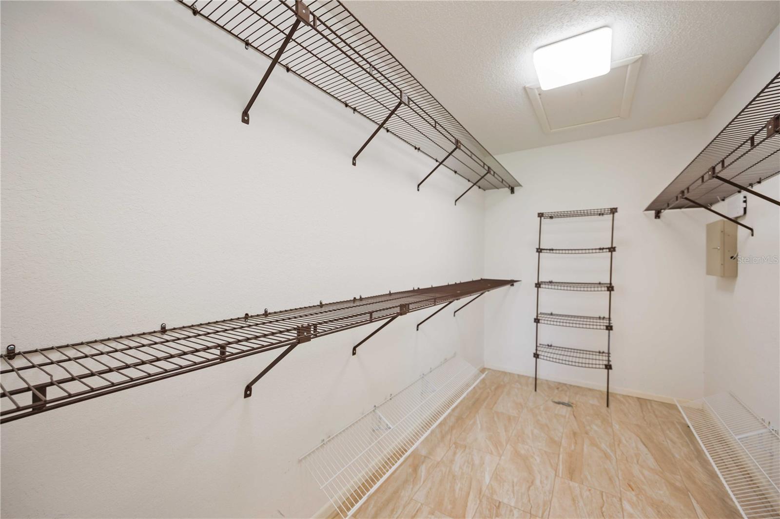 5607 AVISTA DR, SARASOTA, FL, 34243