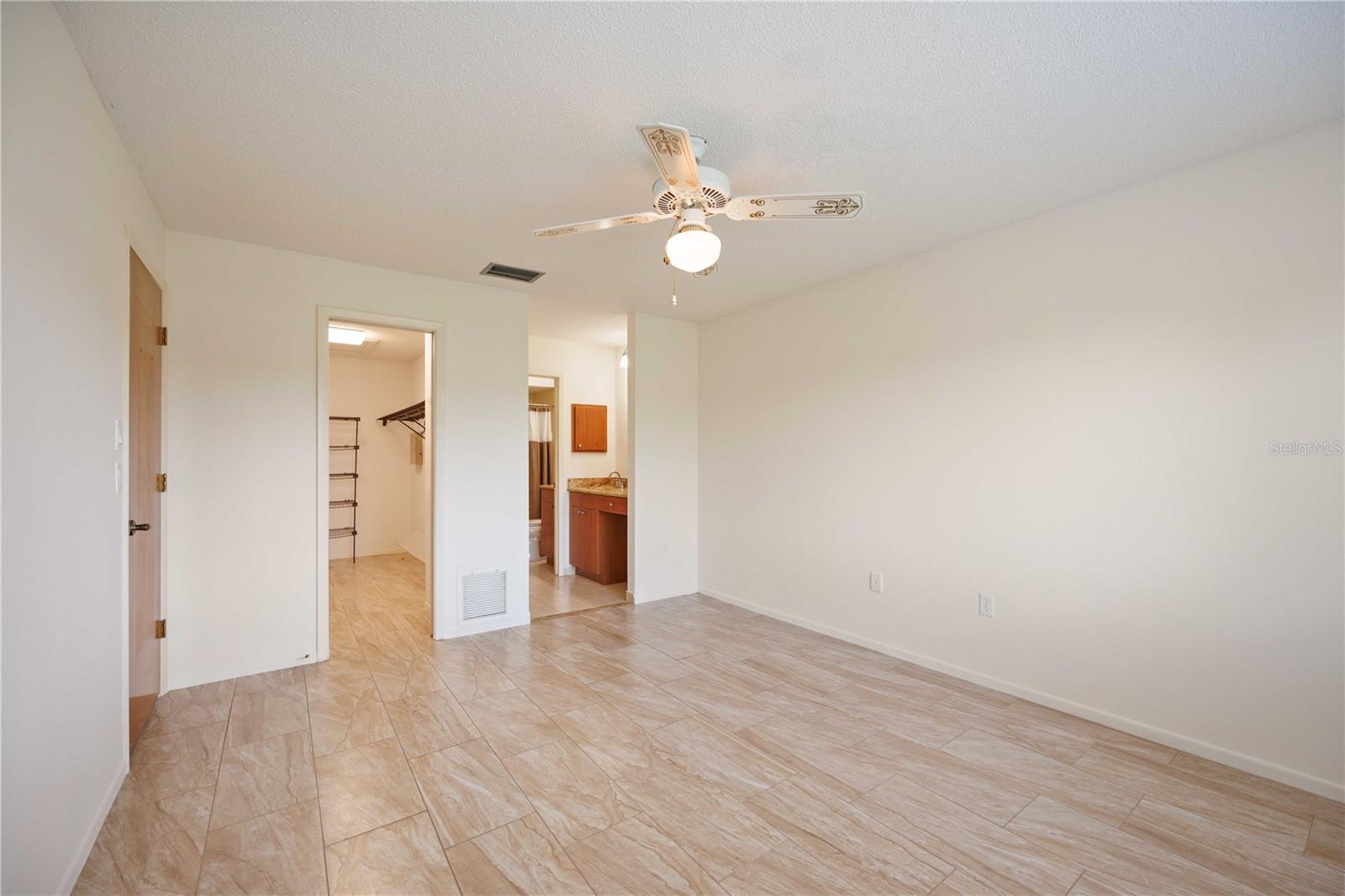 5607 AVISTA DR, SARASOTA, FL, 34243