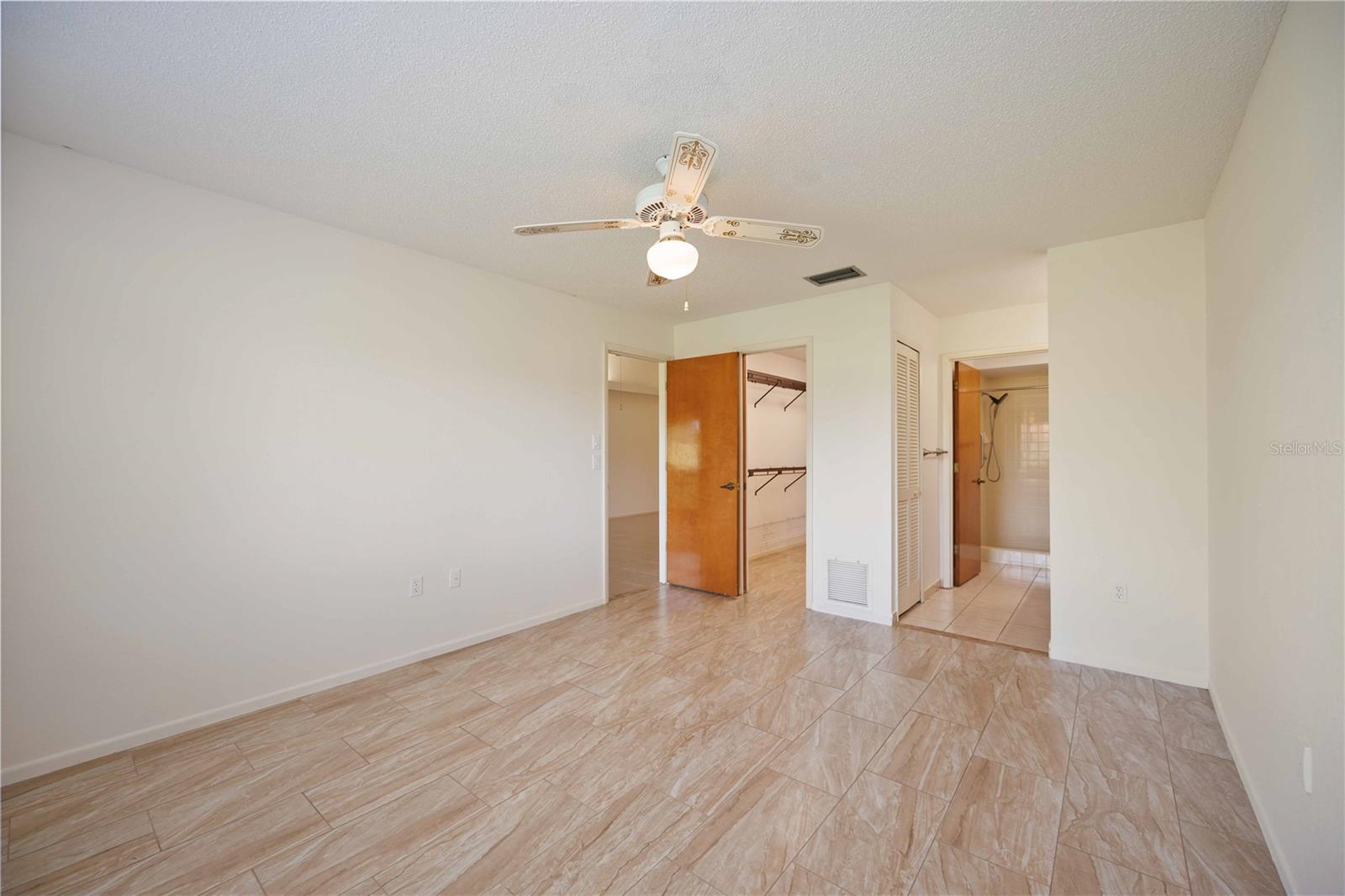 5607 AVISTA DR, SARASOTA, FL, 34243