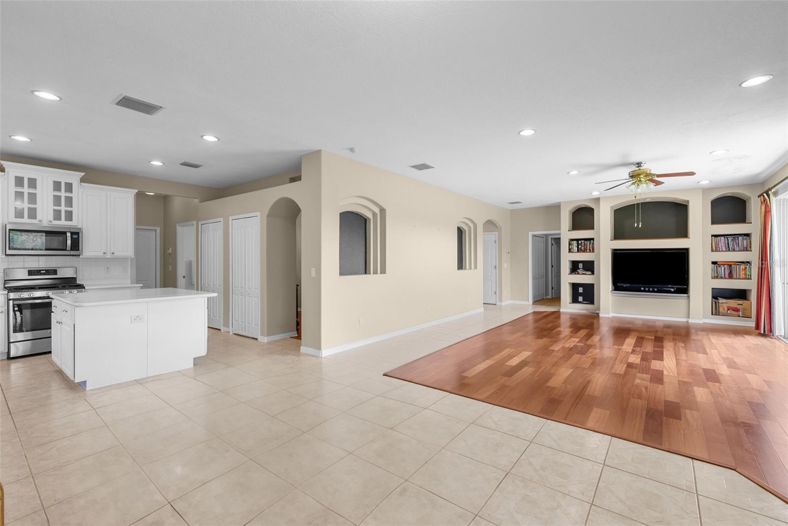 212 EXCALIBUR CT, BRANDON, FL, 33511