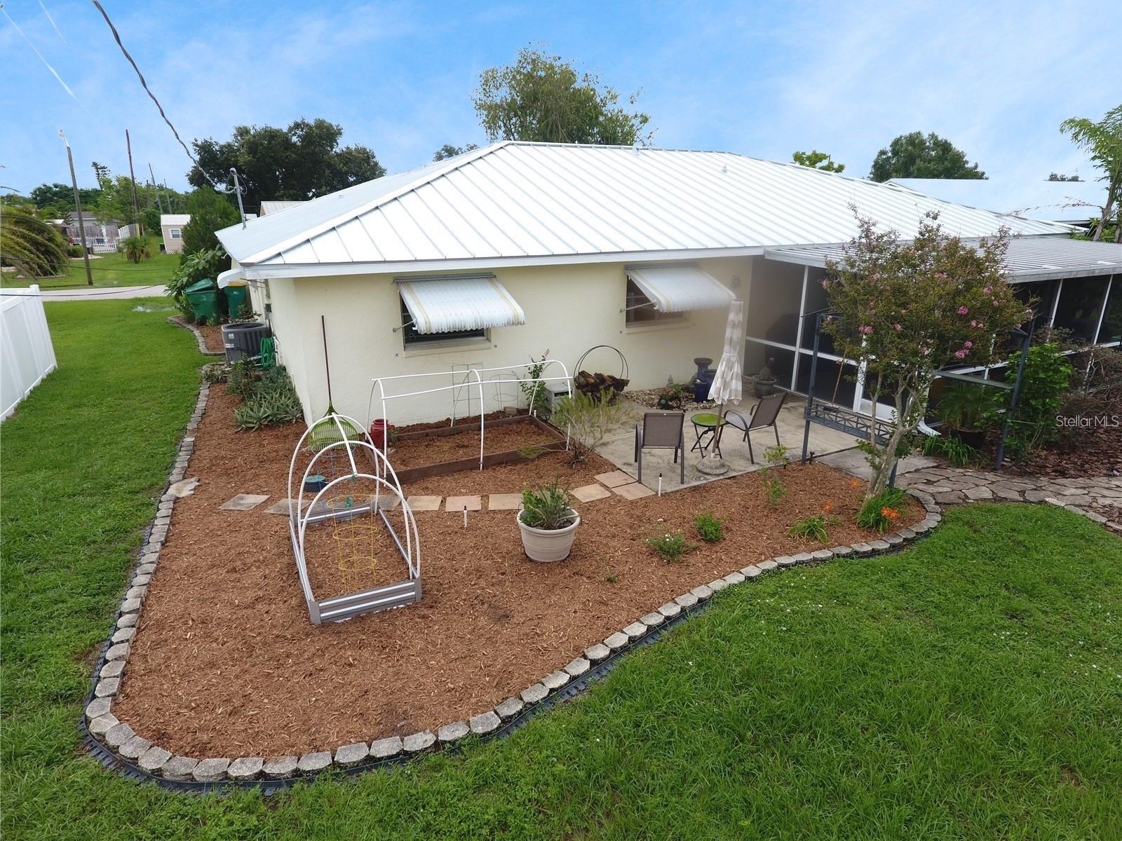834 FOREST HILL LN NW, PORT CHARLOTTE, FL, 33948