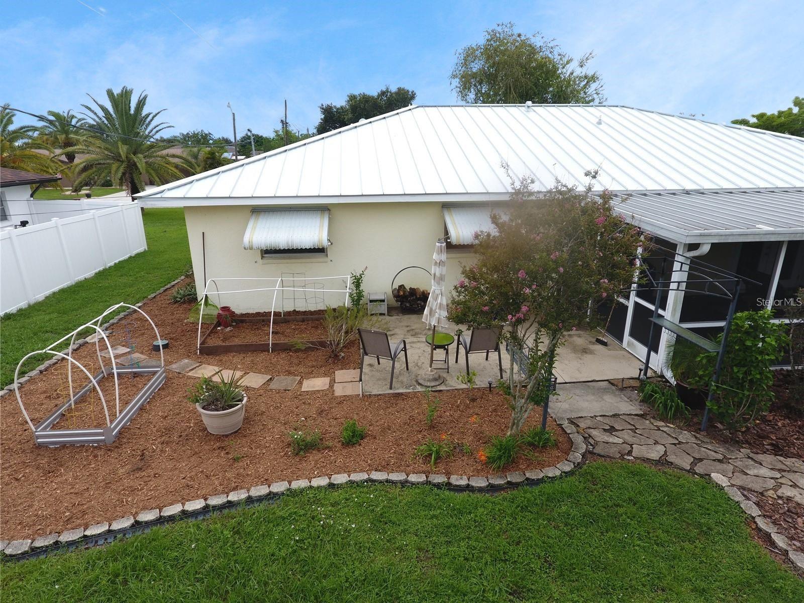 834 FOREST HILL LN NW, PORT CHARLOTTE, FL, 33948