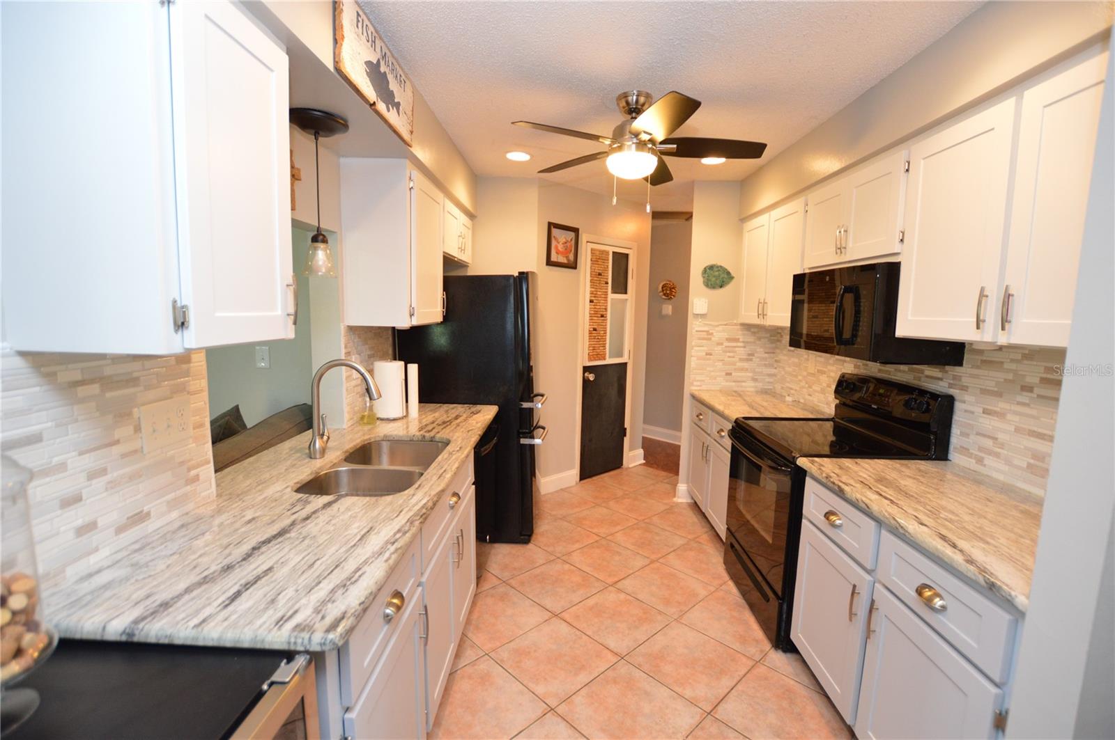 834 FOREST HILL LN NW, PORT CHARLOTTE, FL, 33948