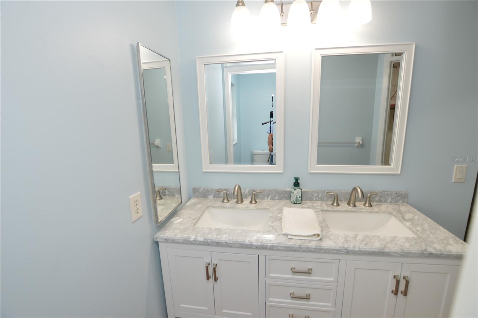 834 FOREST HILL LN NW, PORT CHARLOTTE, FL, 33948