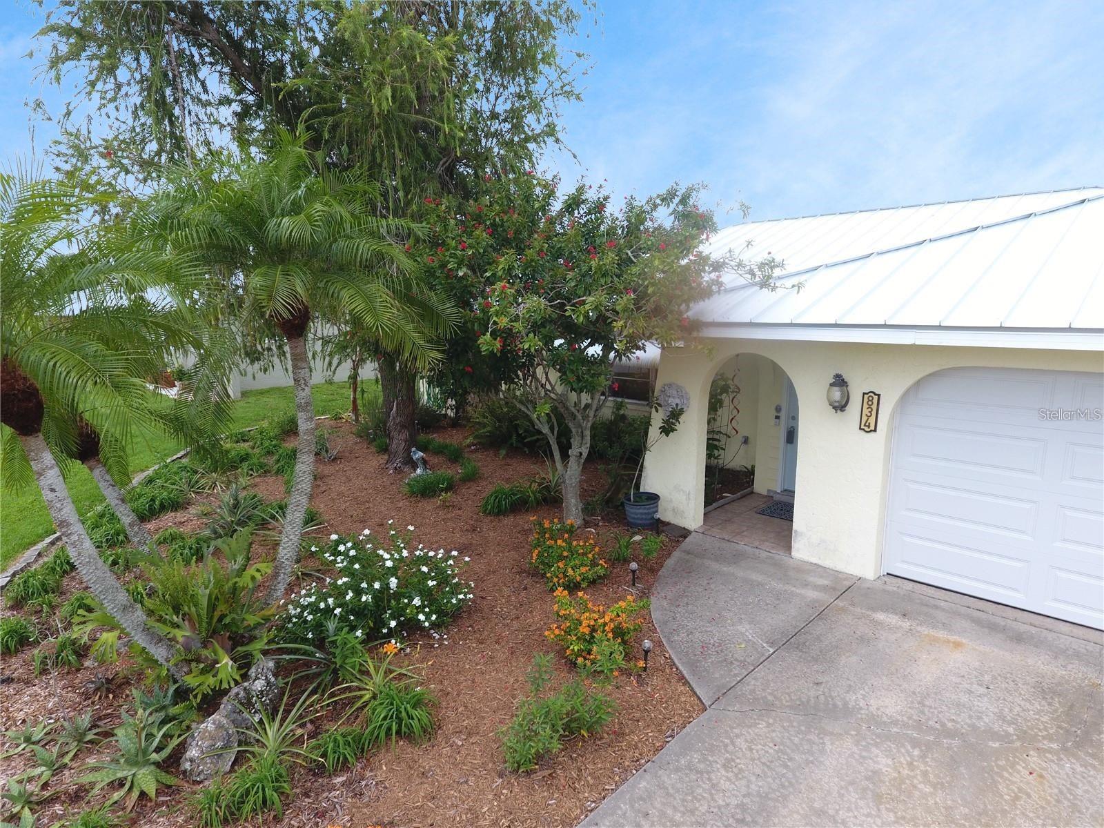 834 FOREST HILL LN NW, PORT CHARLOTTE, FL, 33948