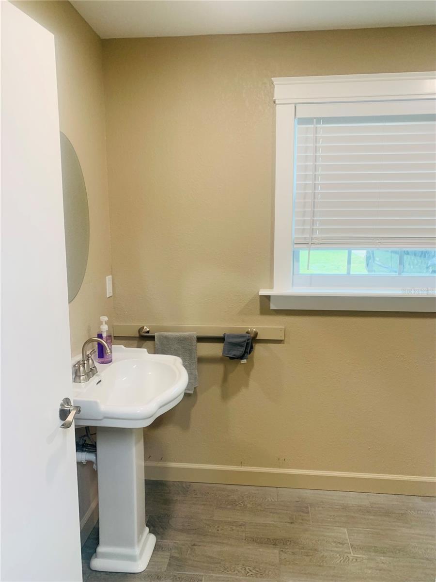 321 N DIXIE FWY, NEW SMYRNA BEACH, FL, 32168