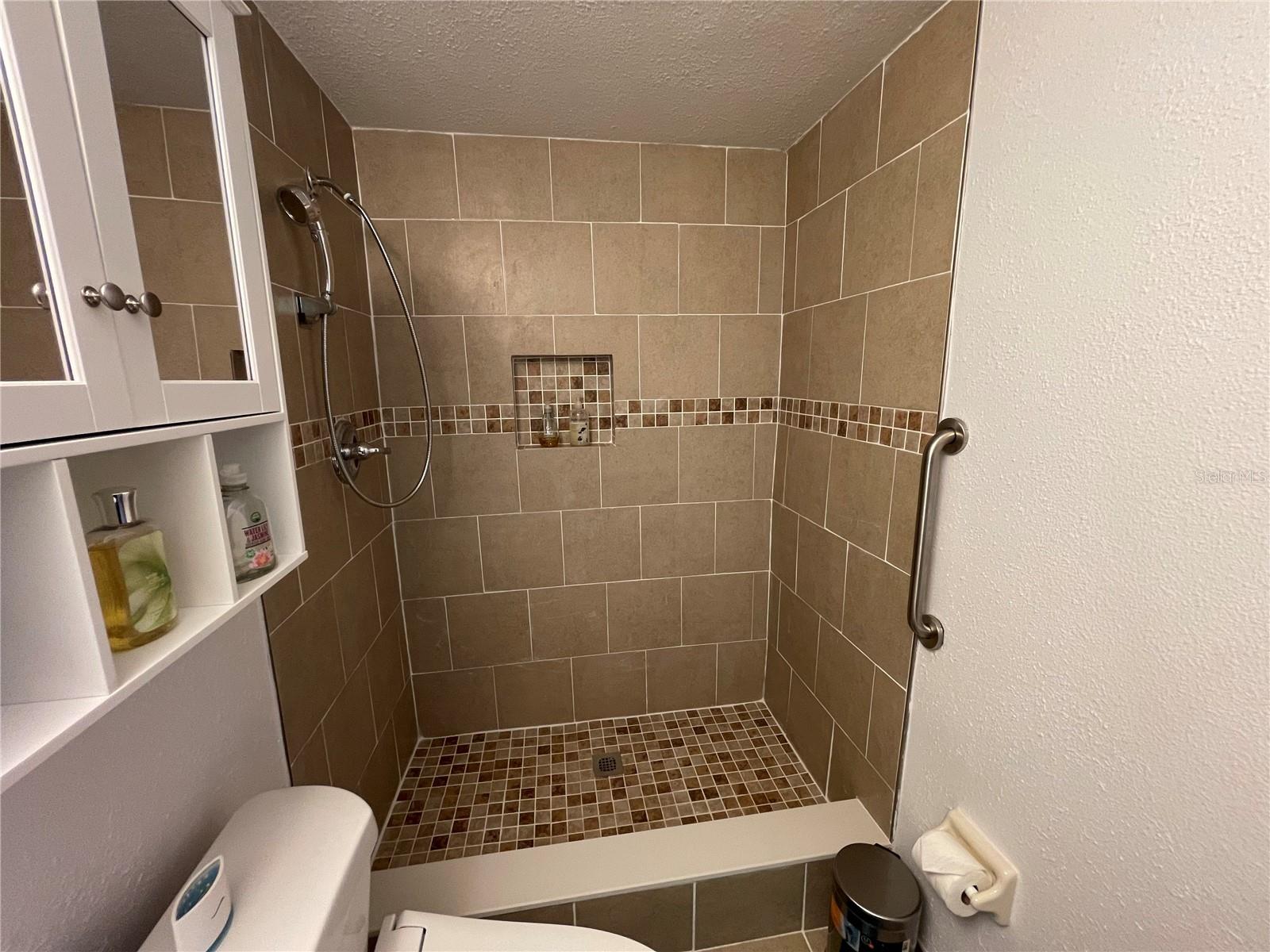 5736 COLONIAL DR, NEW PORT RICHEY, FL, 34653