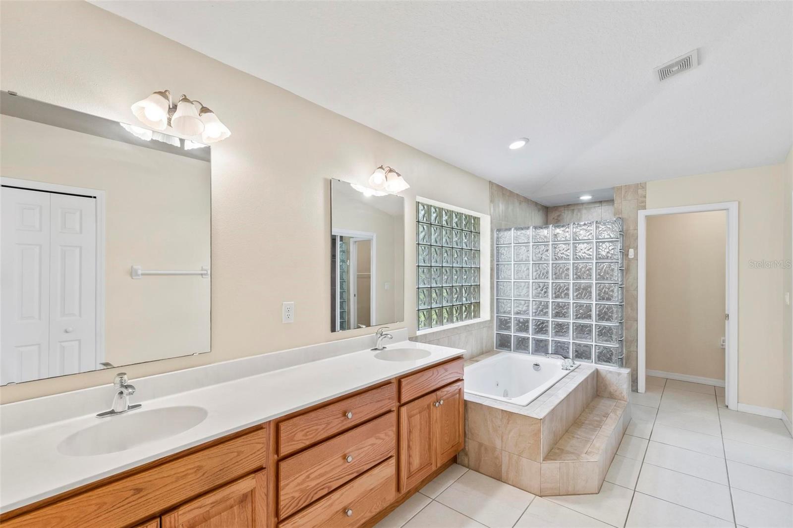 76 EMERSON DR, PALM COAST, FL, 32164