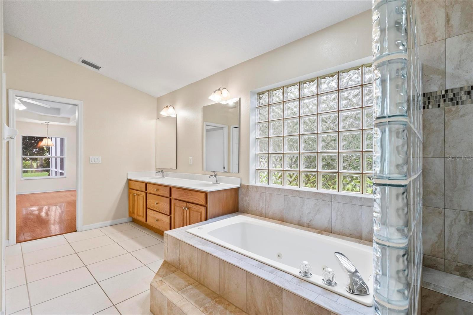 76 EMERSON DR, PALM COAST, FL, 32164
