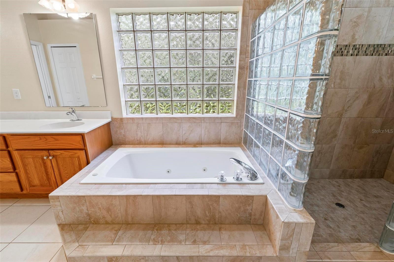 76 EMERSON DR, PALM COAST, FL, 32164