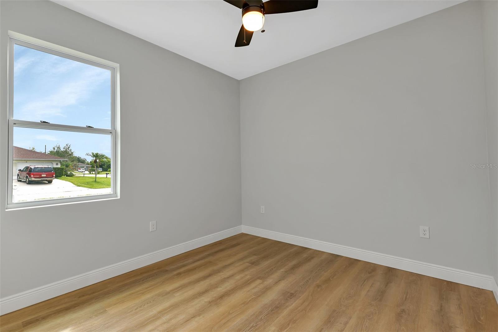924 TROPICAL AVE NW, PORT CHARLOTTE, FL, 33948