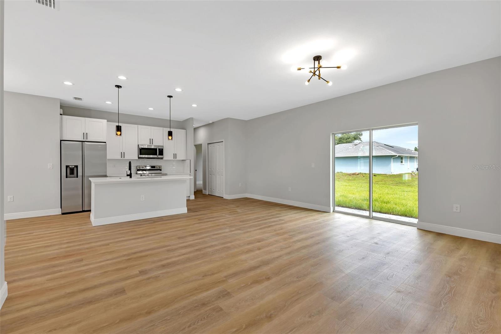 924 TROPICAL AVE NW, PORT CHARLOTTE, FL, 33948