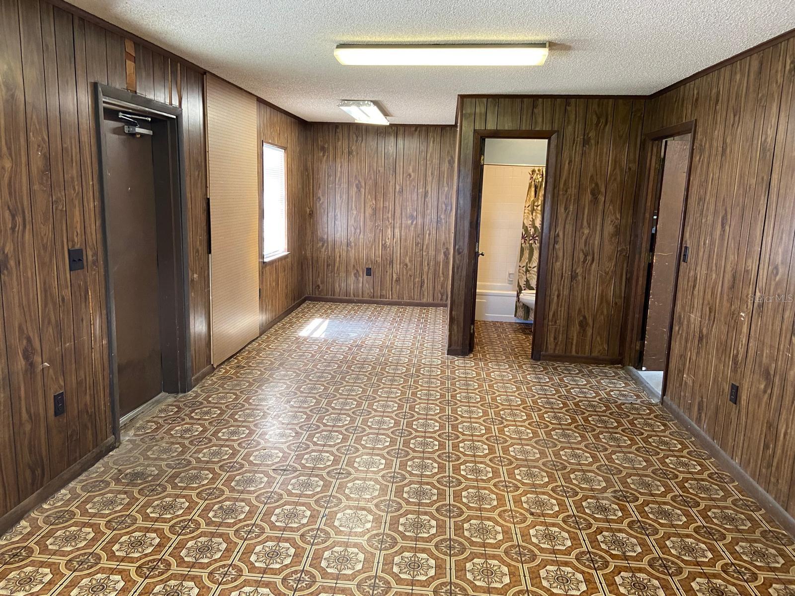 1328 N COMBEE RD, LAKELAND, FL, 33801