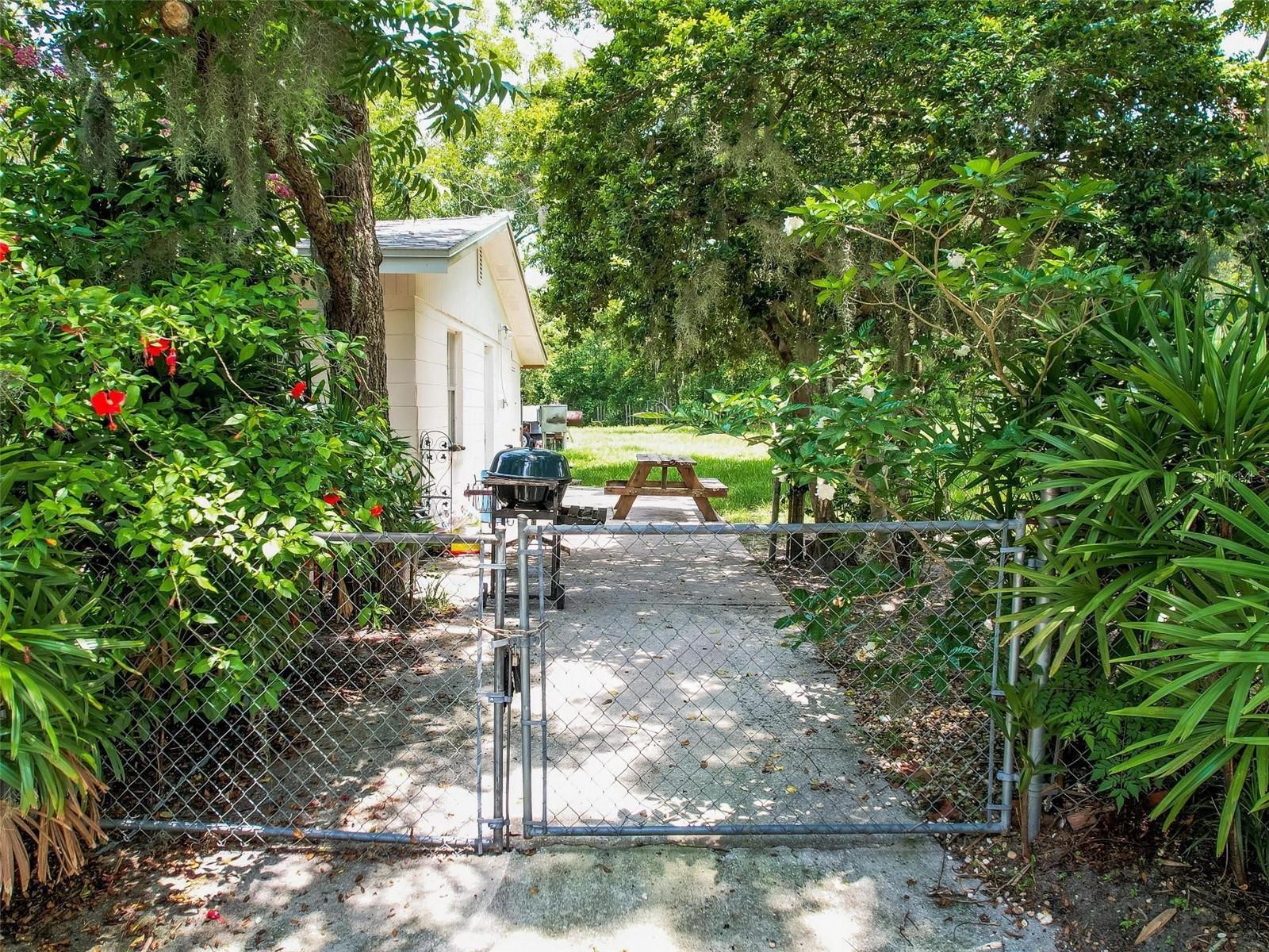 1137 CRESTVIEW AVE, LAKELAND, FL, 33805