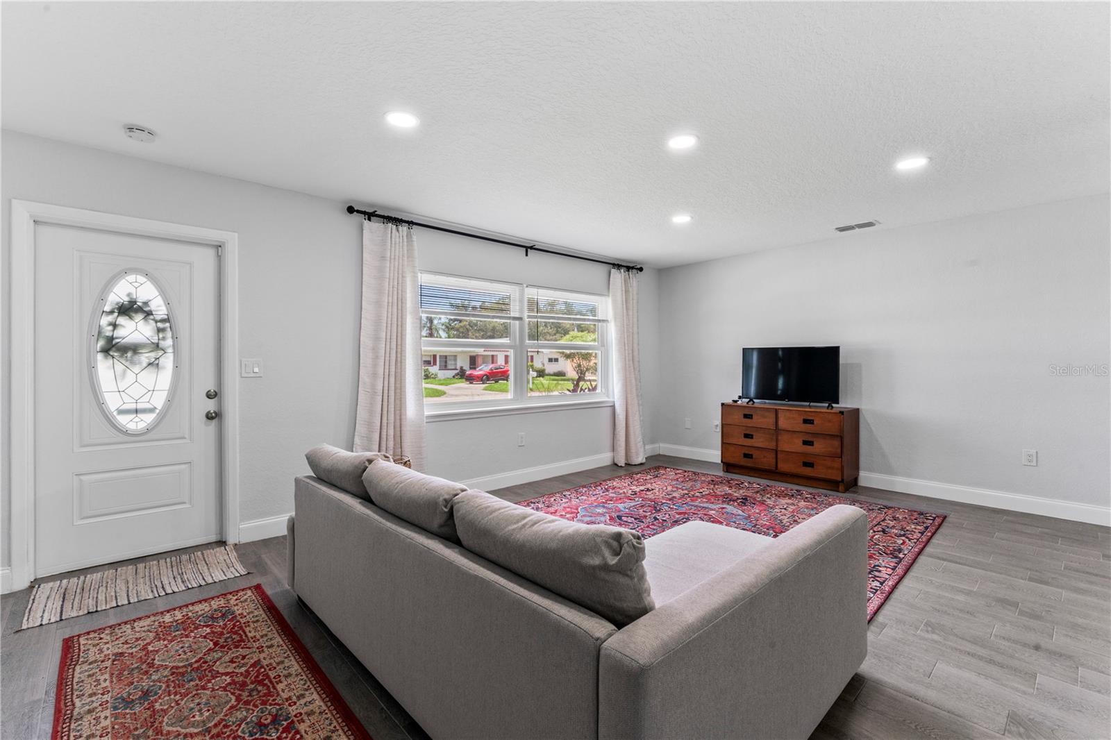 949 LAKE DR, DUNEDIN, FL, 34698