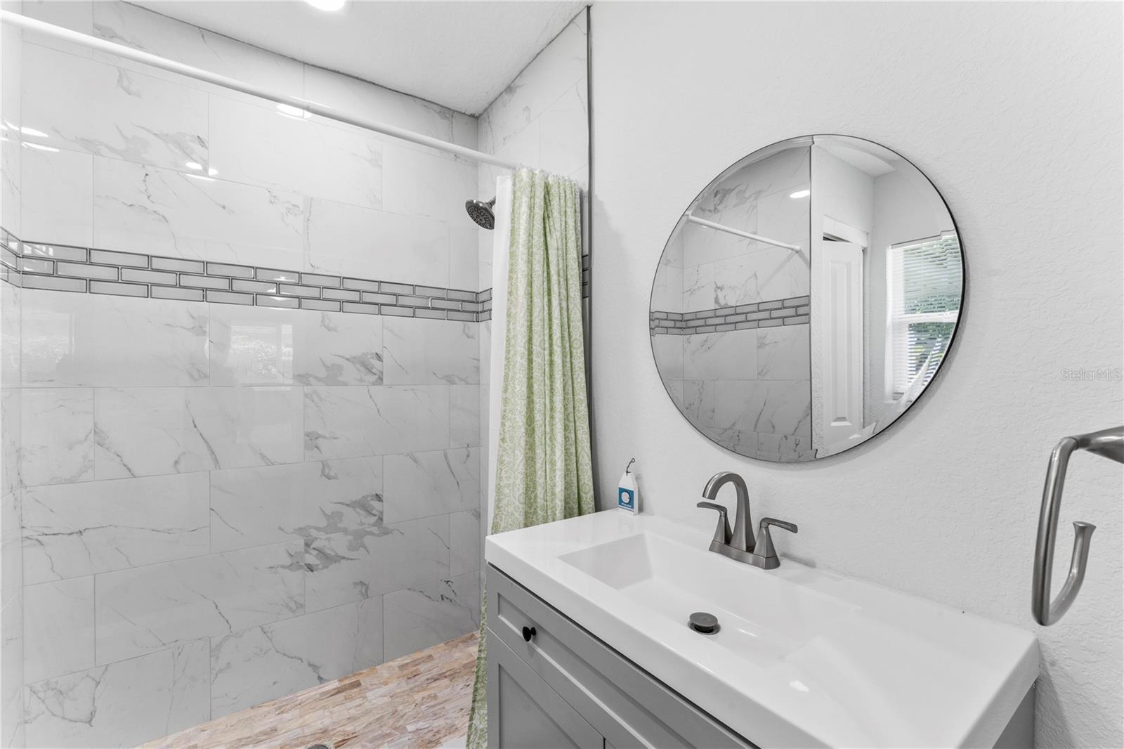 949 LAKE DR, DUNEDIN, FL, 34698