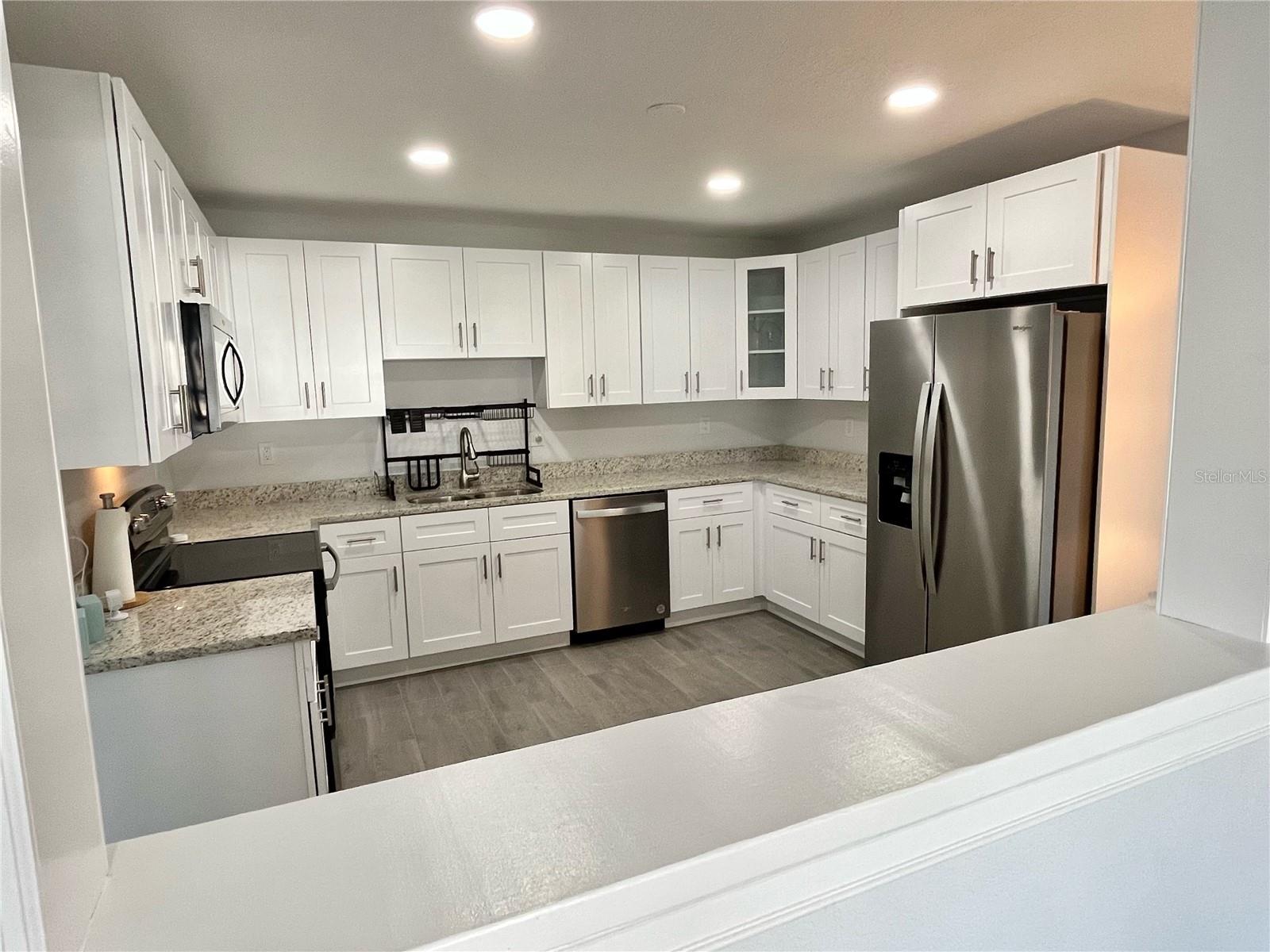 949 LAKE DR, DUNEDIN, FL, 34698