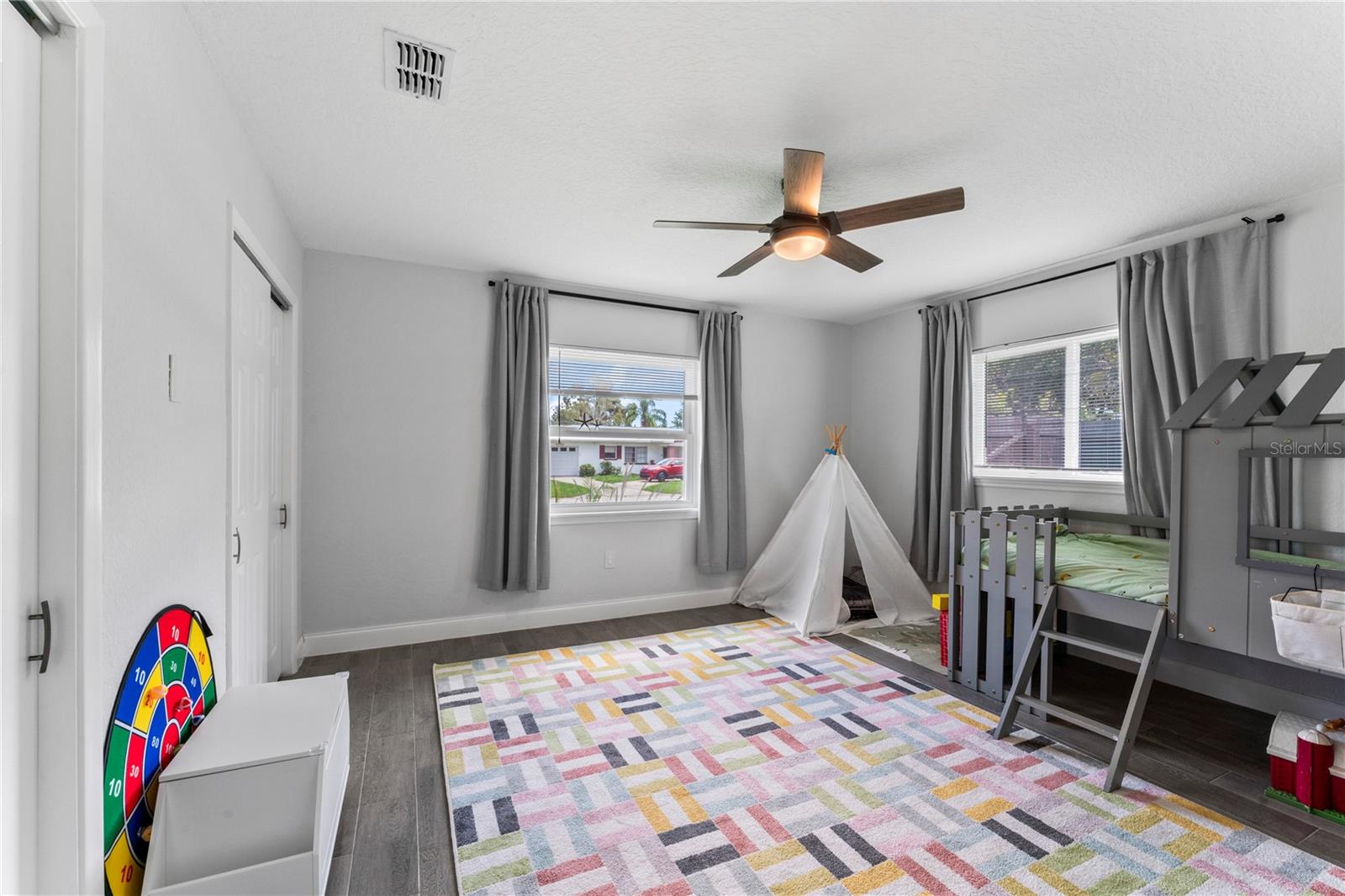 949 LAKE DR, DUNEDIN, FL, 34698
