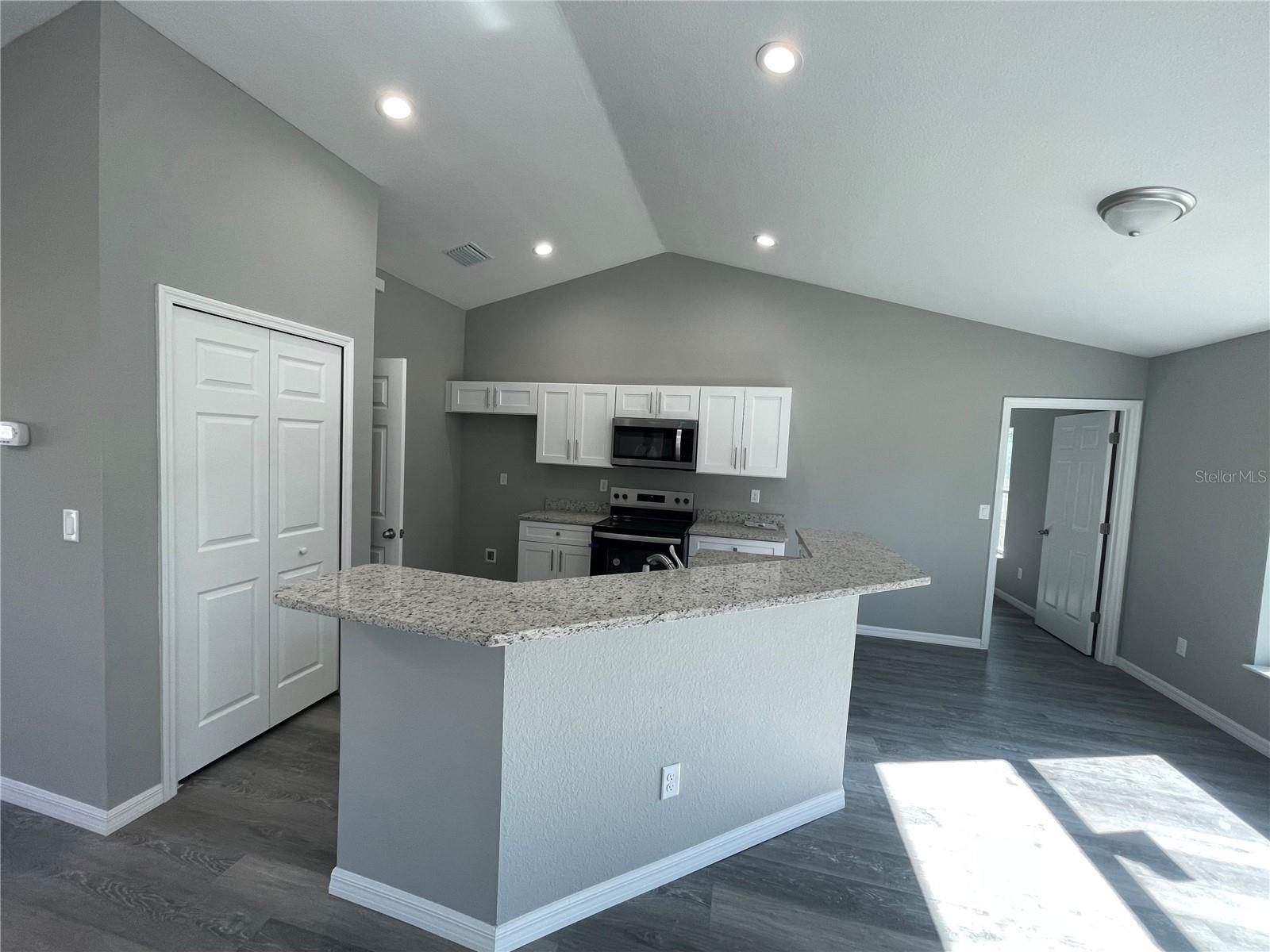 68 MALAUKA PASS, OCKLAWAHA, FL, 32179