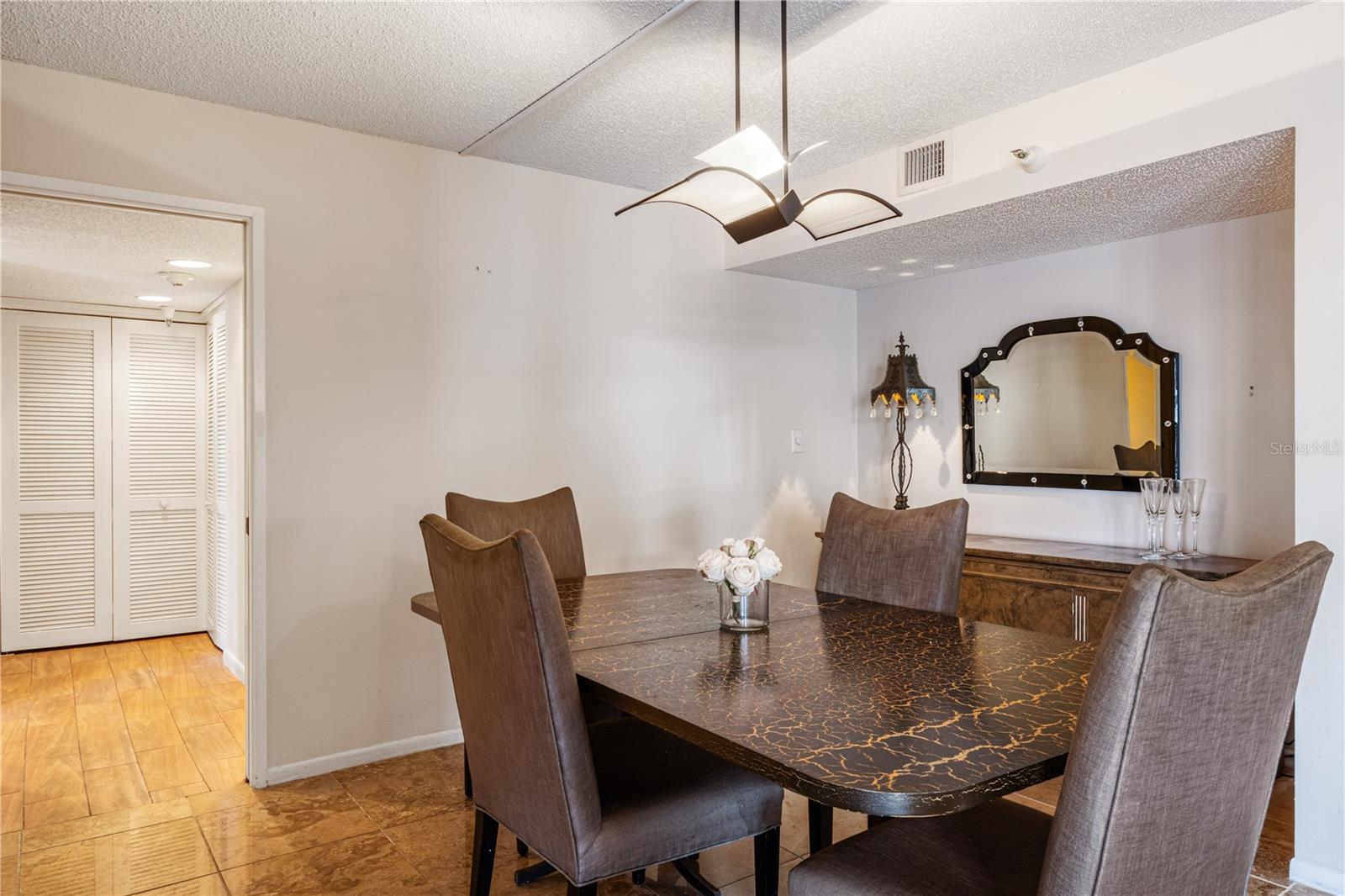 2413 BAYSHORE BLVD #2206, TAMPA, FL, 33629