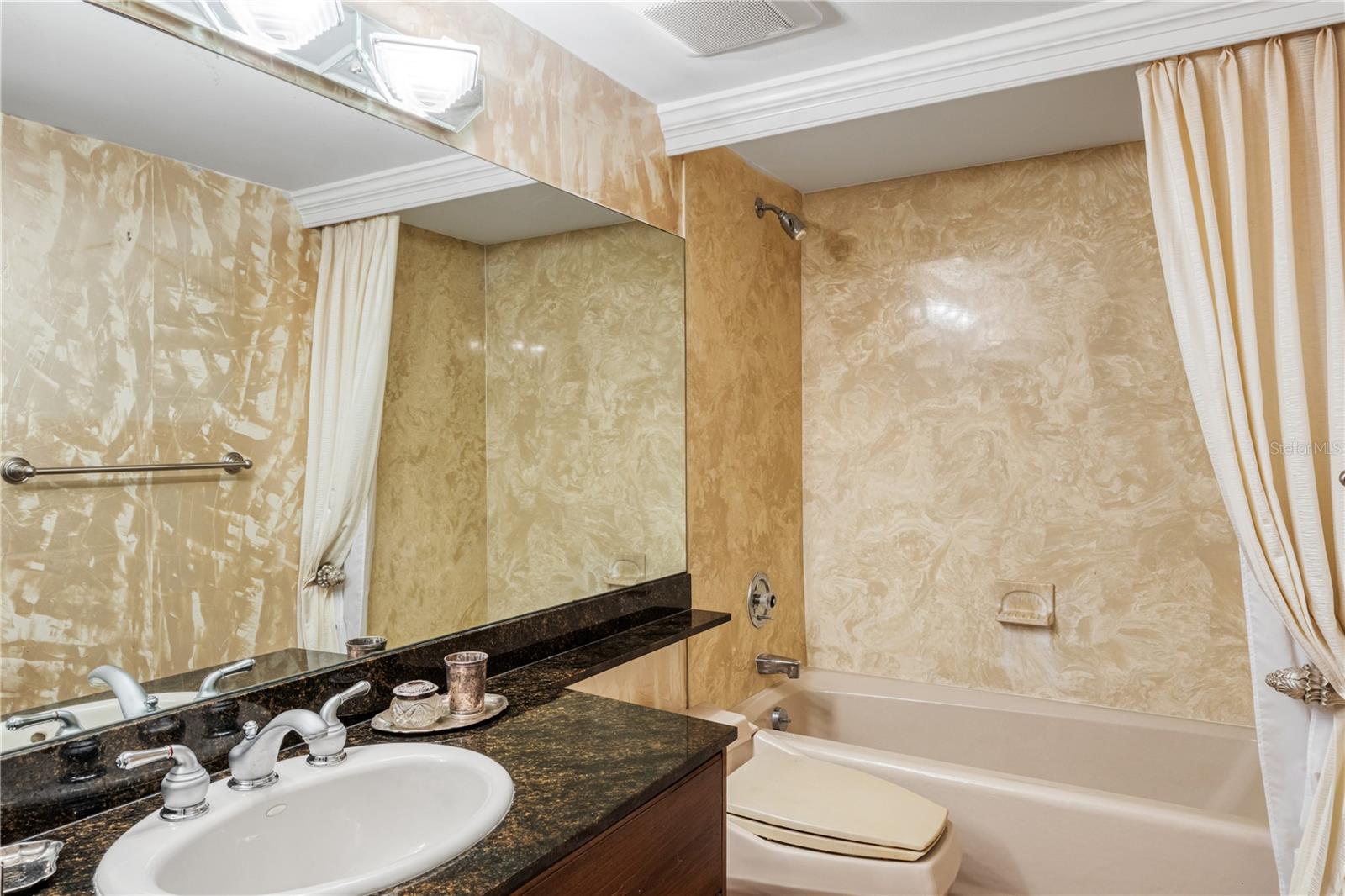 2413 BAYSHORE BLVD #2206, TAMPA, FL, 33629