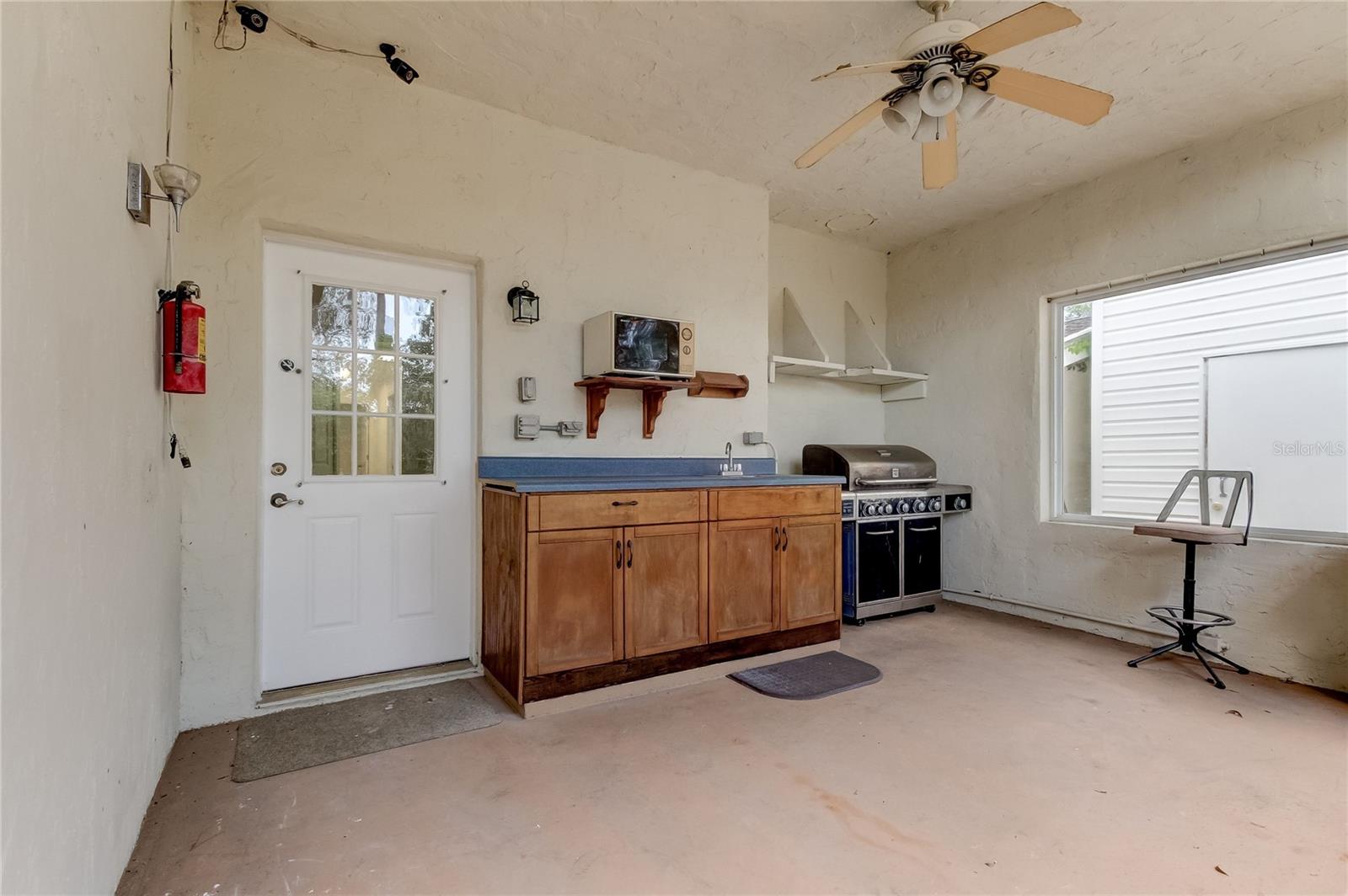 6050 62ND AVE N, PINELLAS PARK, FL, 33781